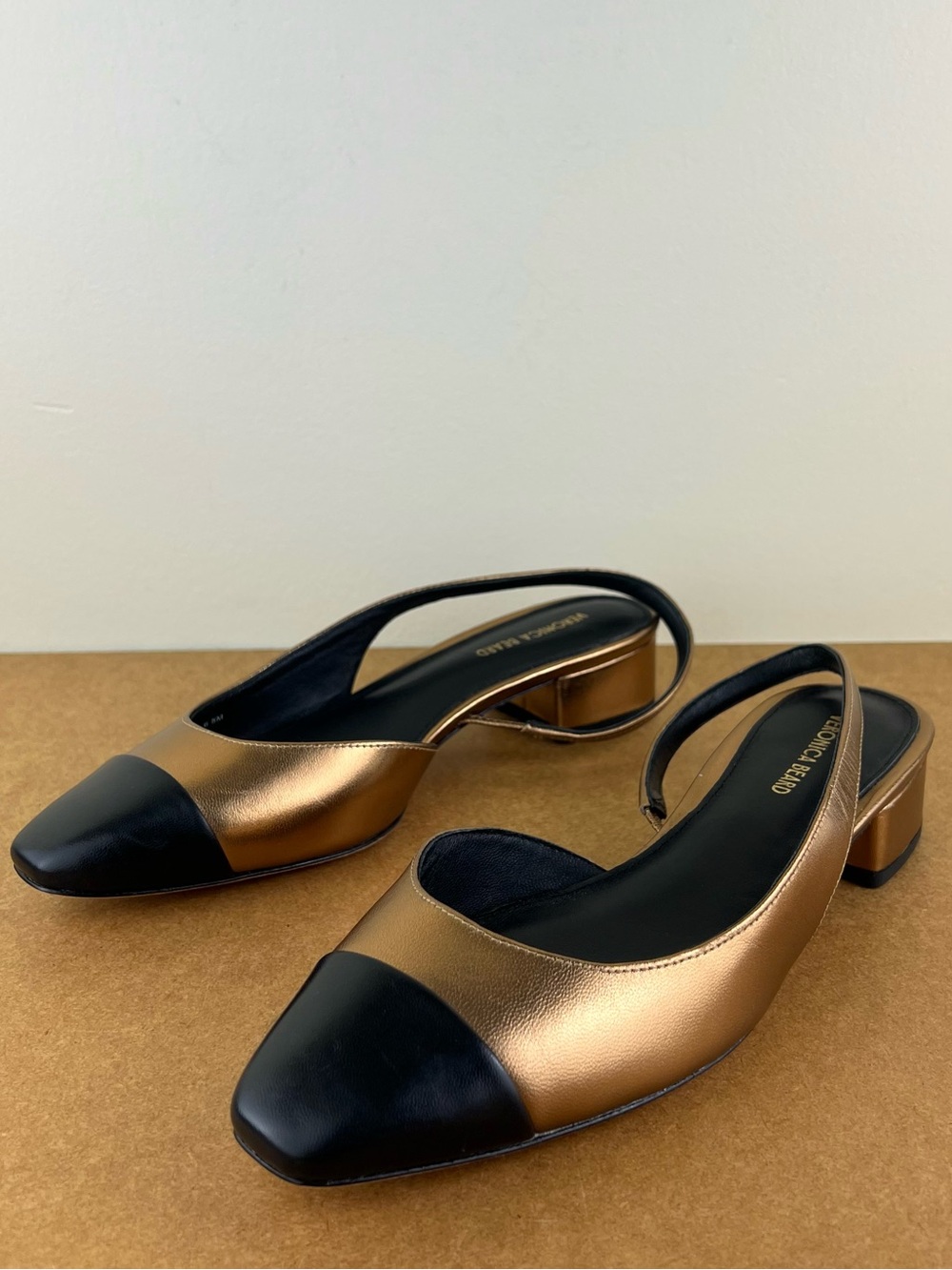 Veronica Beard Metallic Gold and Black Slingback Pumps - Picture 10 of 13